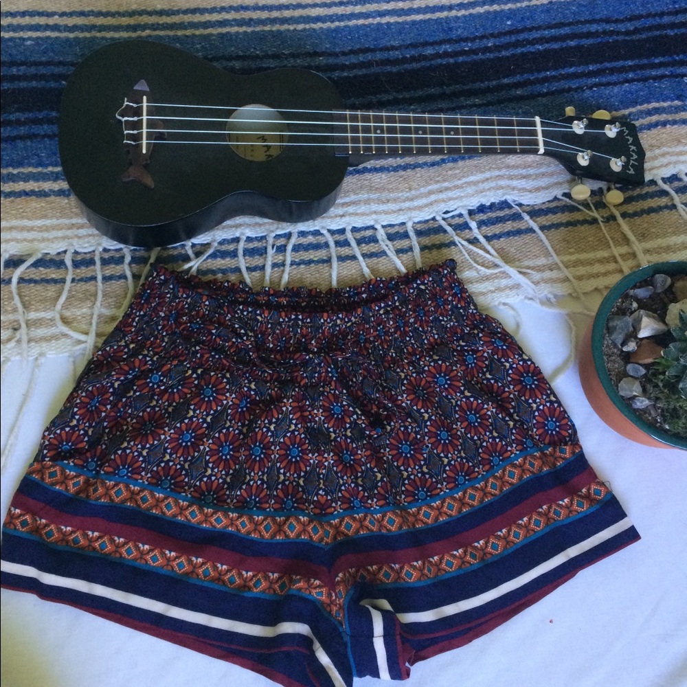 Tribal print flowy shorts